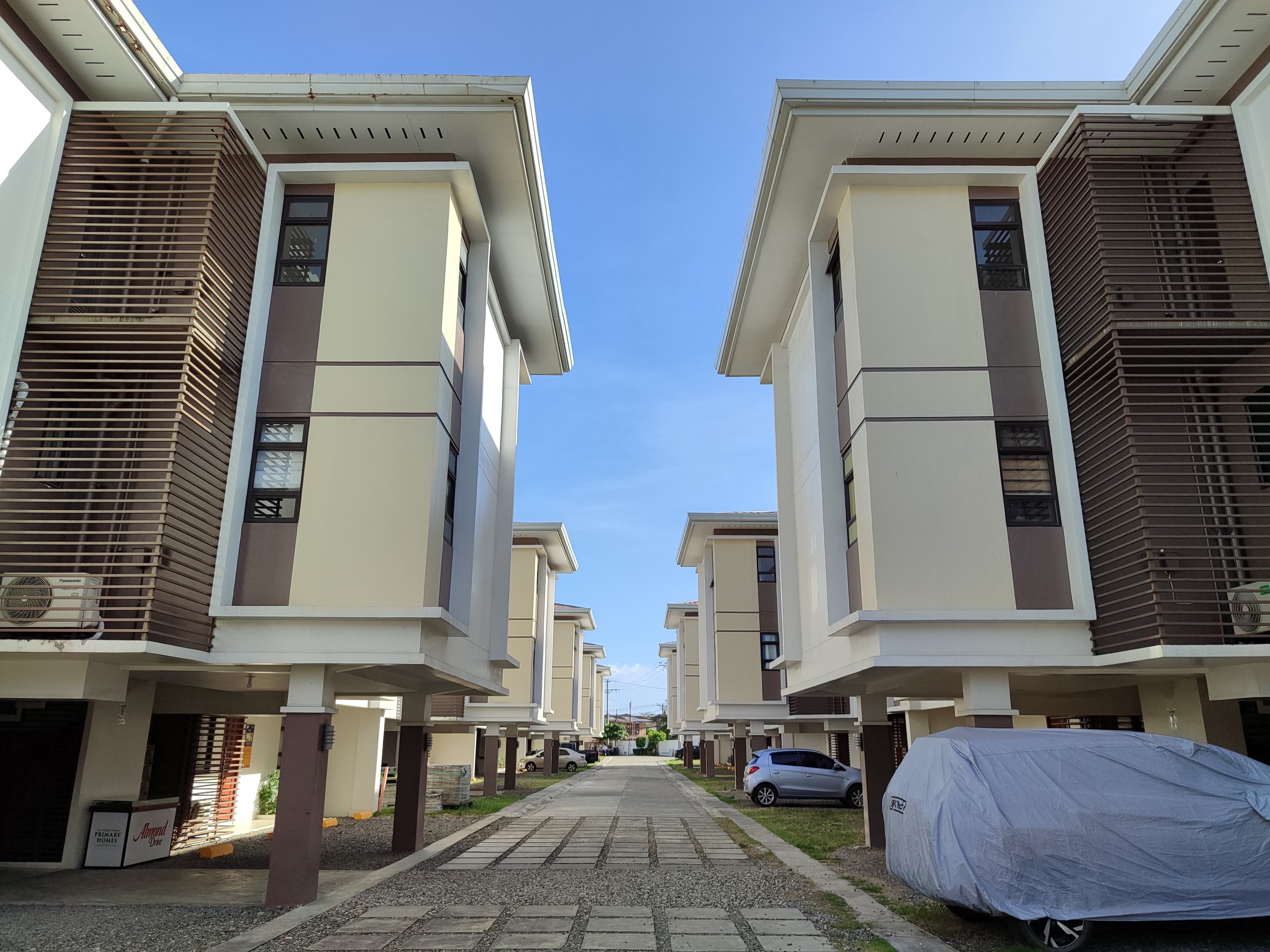 Almond-Drive-SRP-Courtyards-ext