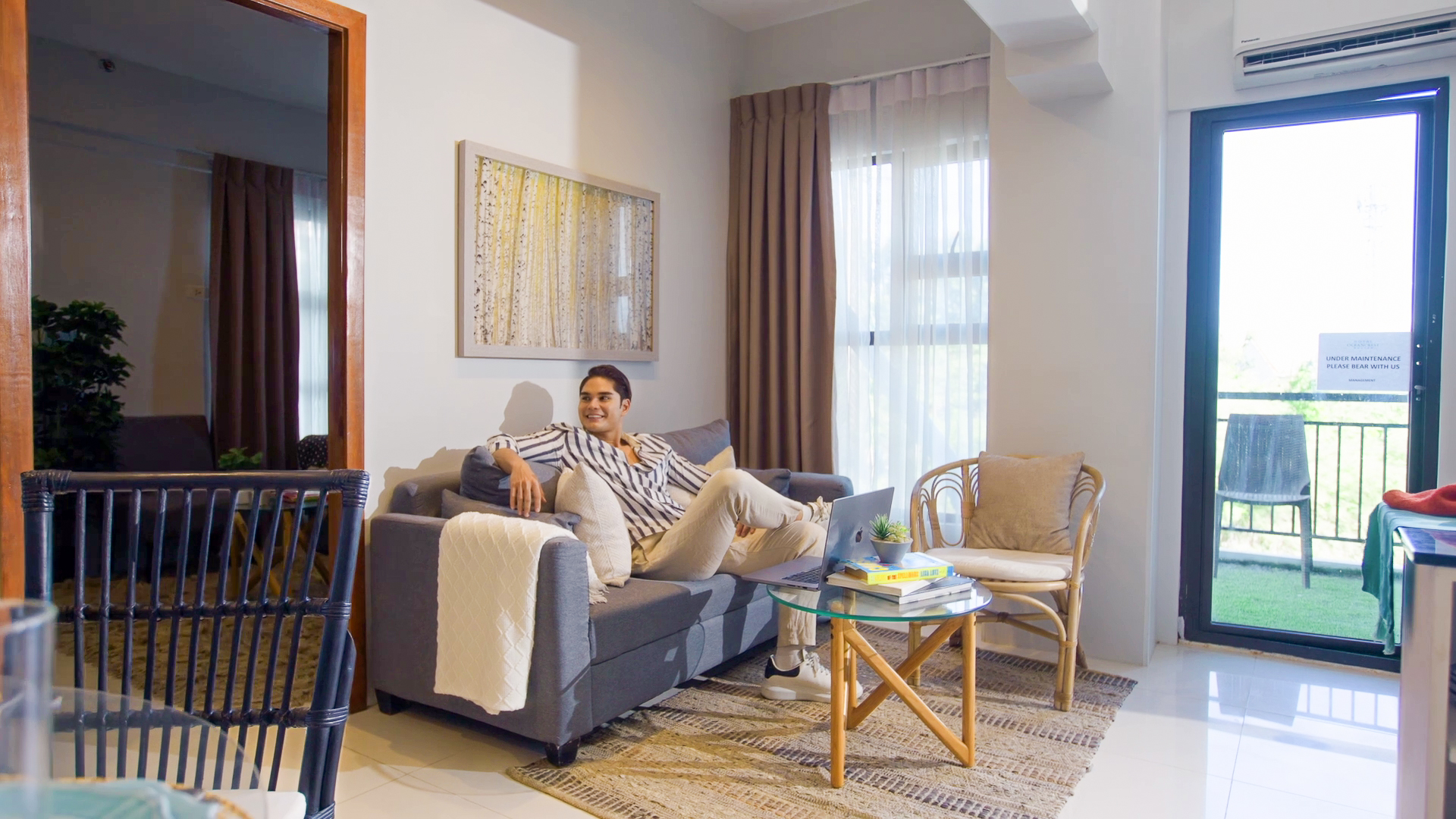 Happy-man-at-Royal-Oceancrest-Mactan